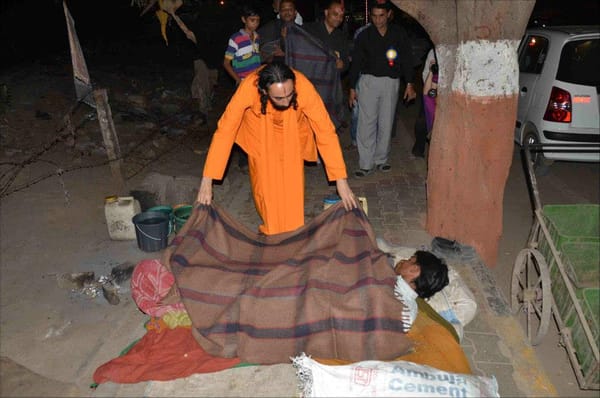 Blanket Distribution to the Poor By Swami Mukundananda -Ahmedabad