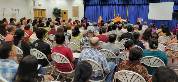 Eastern USA Relishes Swami Mukundananda Lectures